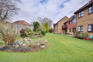 Communal Gardens- click for photo gallery